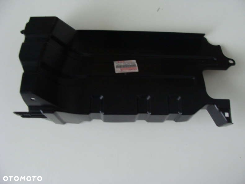 SZUZUKI SWIFT MK7 10 Kierownica chłodnicy prawa - 2