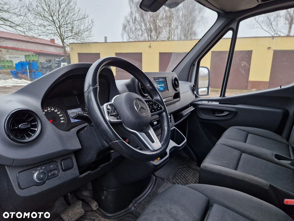 Mercedes-Benz SPRINTER 317 - 7