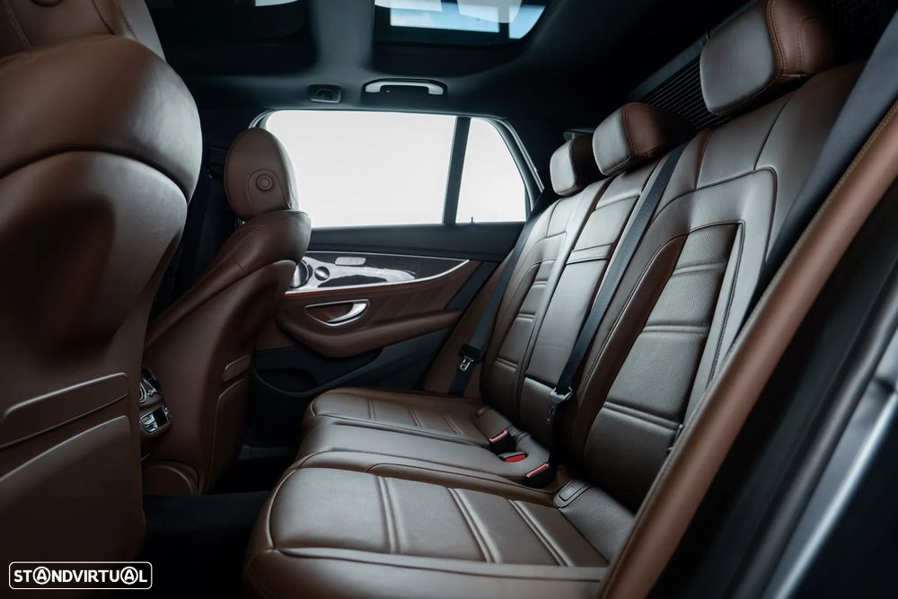 Mercedes-Benz E 63 AMG S 4Matic+ 9G-TRONIC - 36
