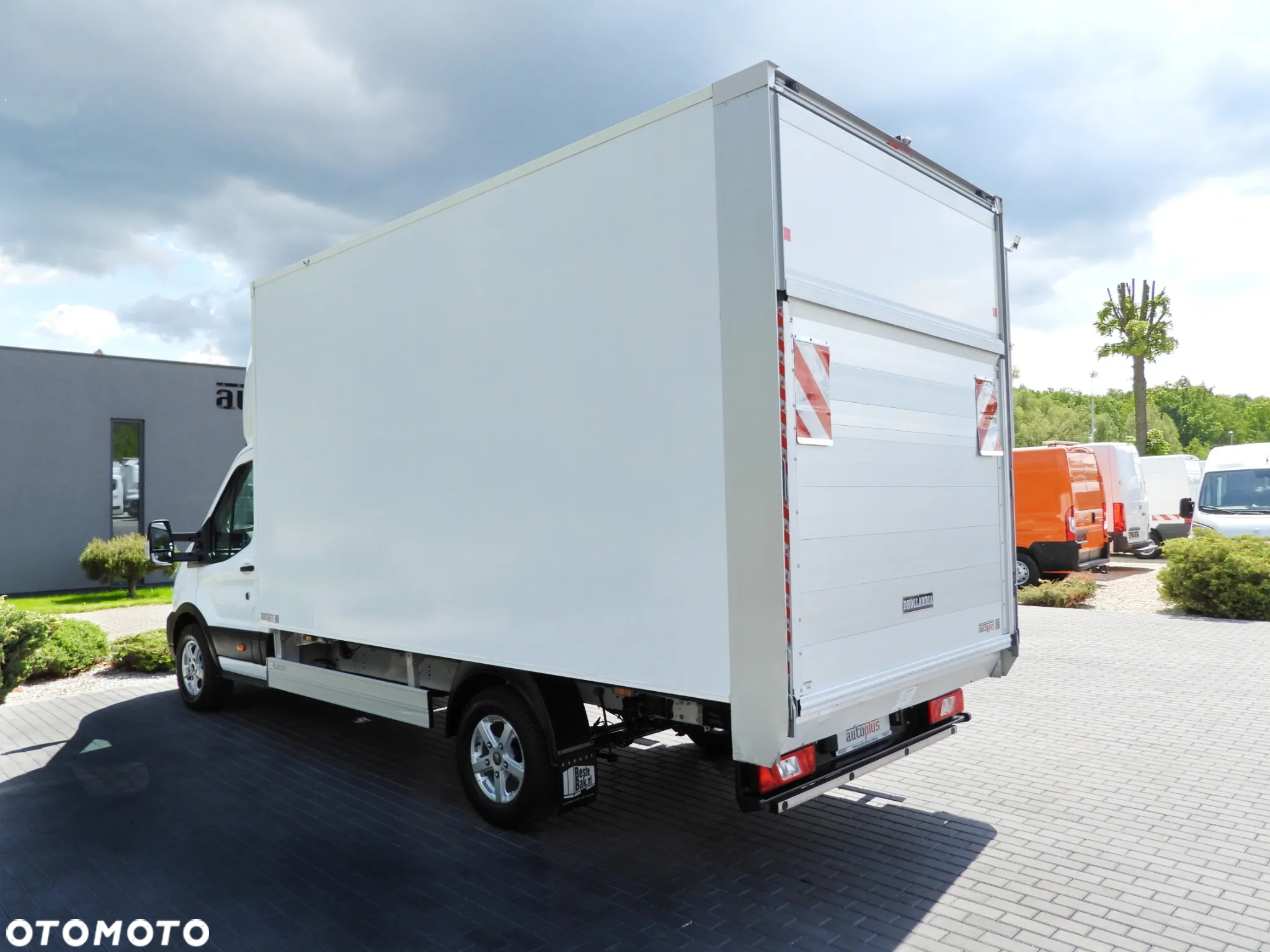 Ford TRANSIT  KONTENER WINDA 8 PALET TEMPOMAT LEDY KLIMATYZACJA 130KM [ G31822 ] - 11