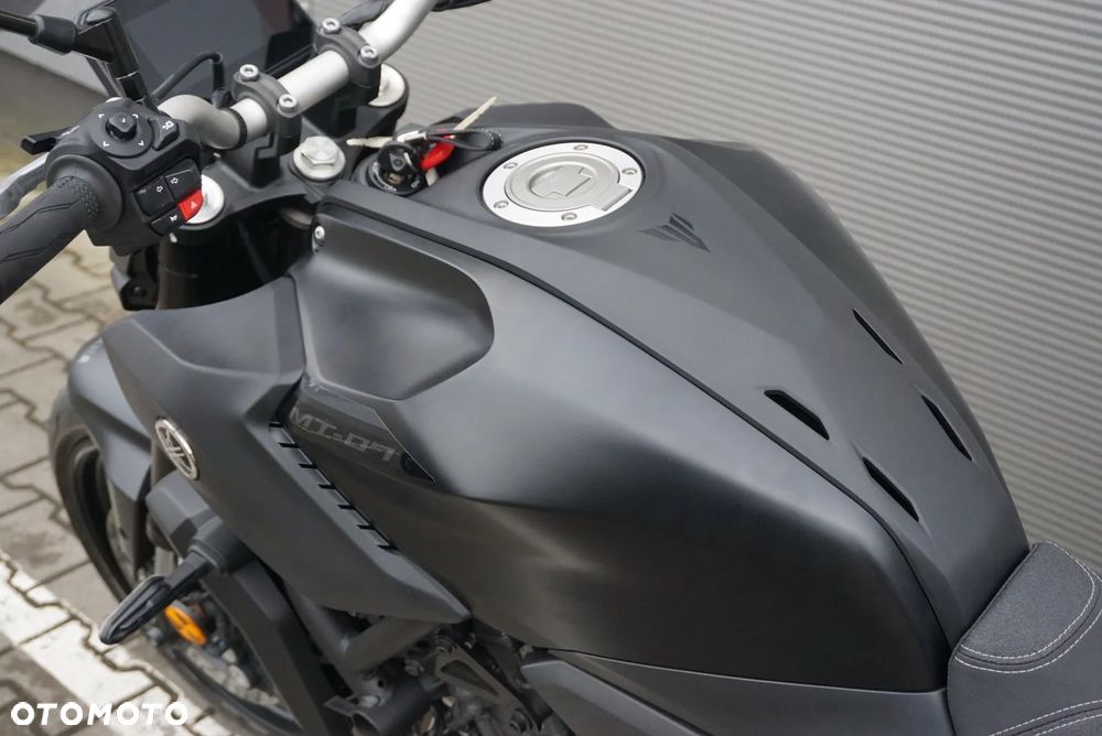 Yamaha MT - 13