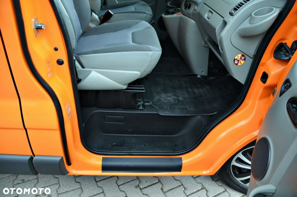 Opel Vivaro - 17