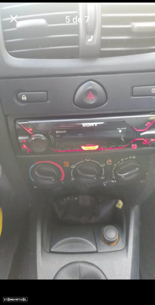 Renault Clio 1.2 16V Privilège Luxe - 6