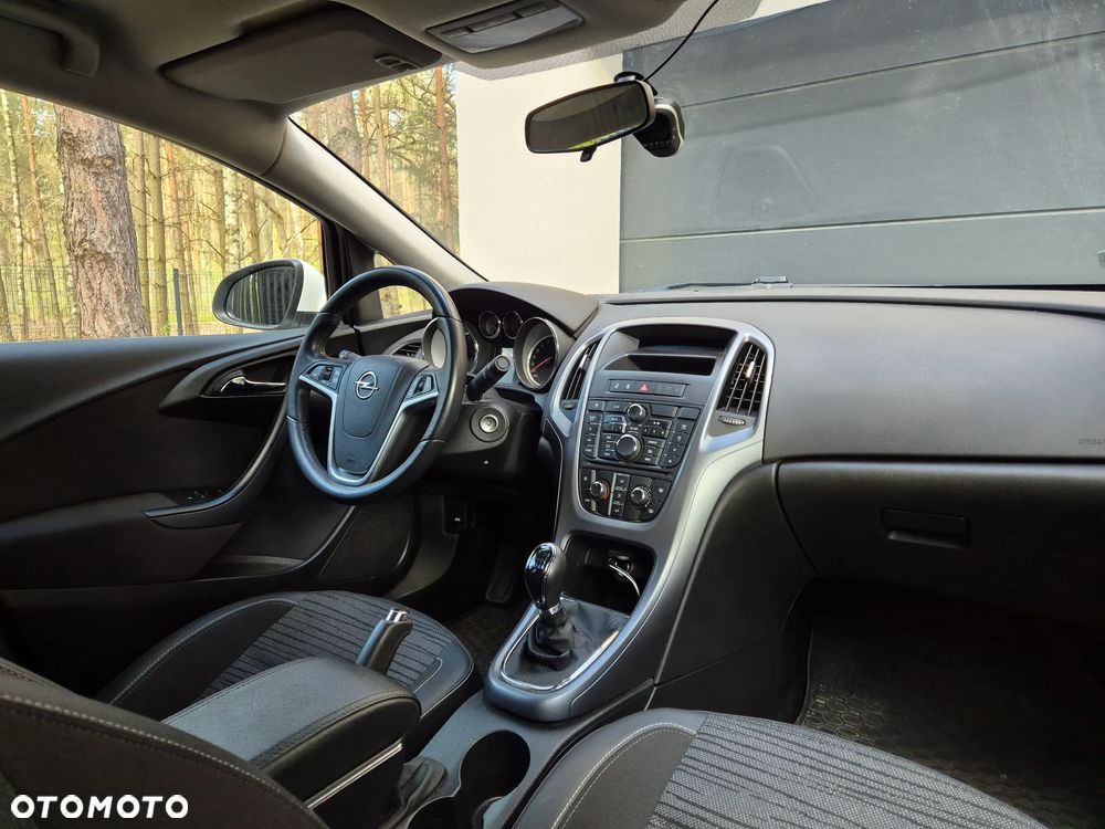 Opel Astra 1.4 T EU6 - 10