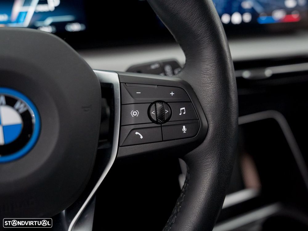 BMW iX1 eDrive20 xLine - 21