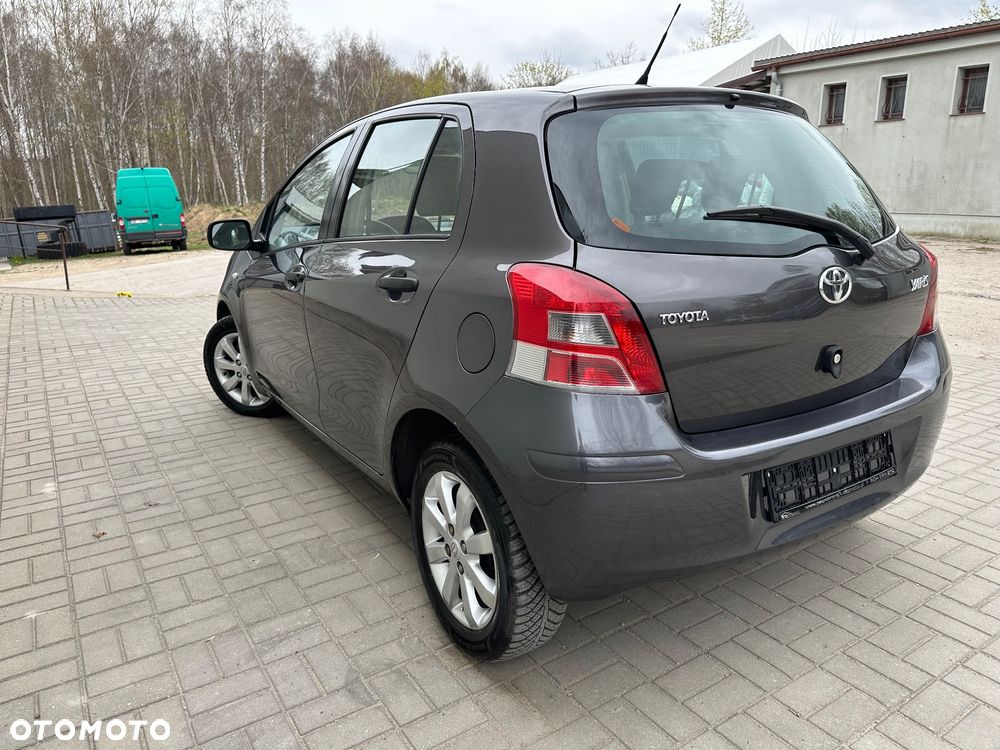 Toyota Yaris 1.4 D-4D - 13