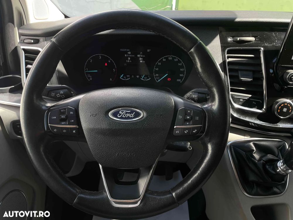 Ford Tourneo Connect - 9
