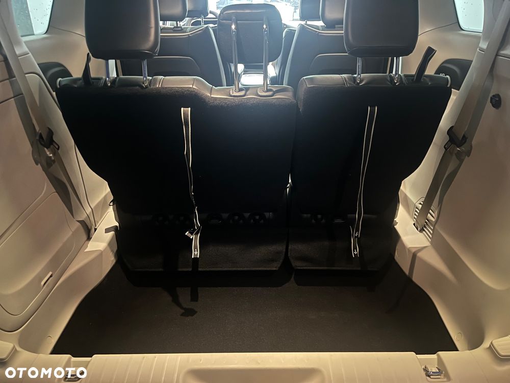 Chrysler Pacifica - 14