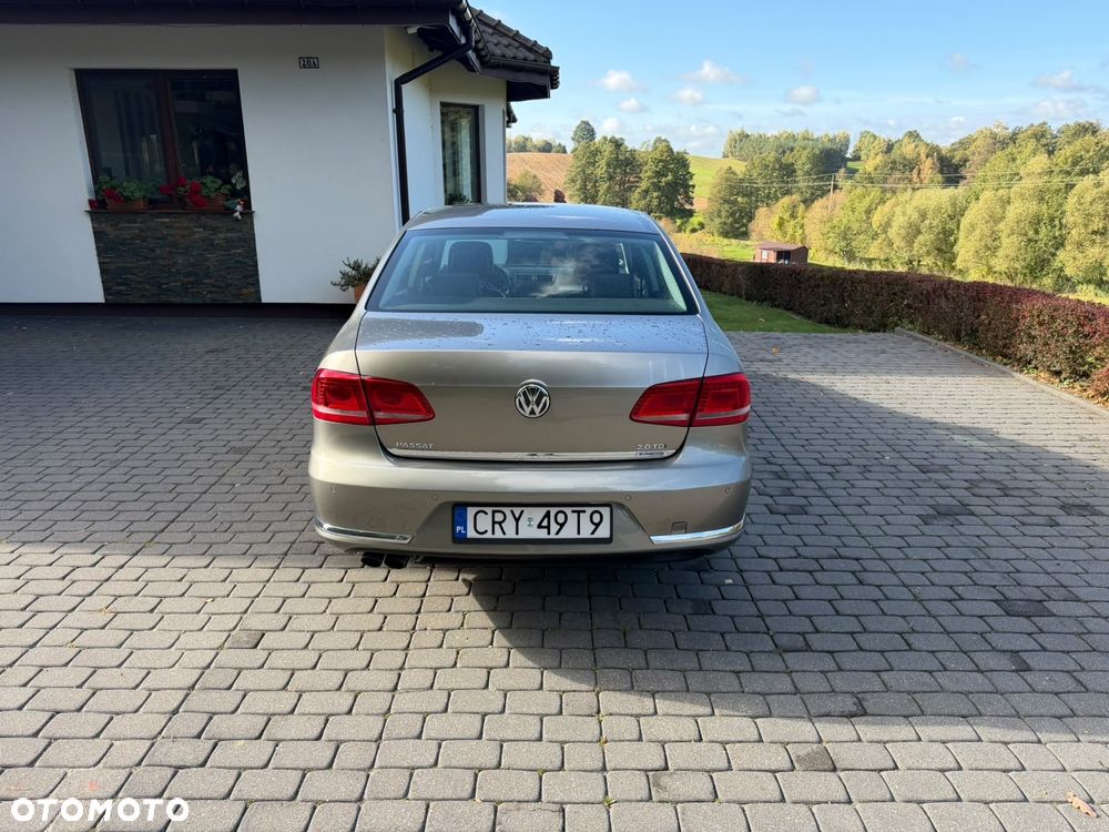 Volkswagen Passat - 5