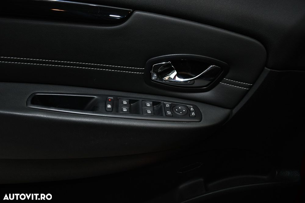 Renault Grand Scenic ENERGY dCi 130 Start & Stop Bose Edition - 25