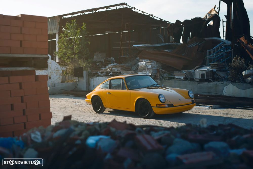 Porsche 911 Série F - 4