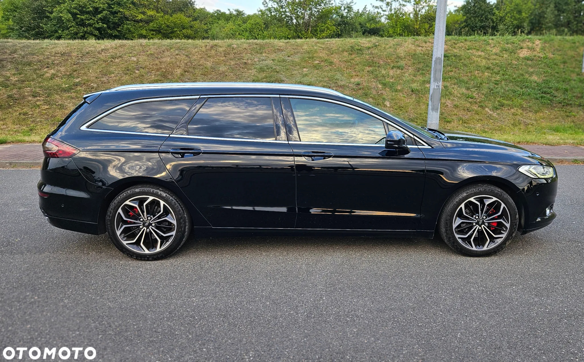 Ford Mondeo Turnier 2.0 TDCi Start-Stopp PowerShift-Aut Business Edition - 3