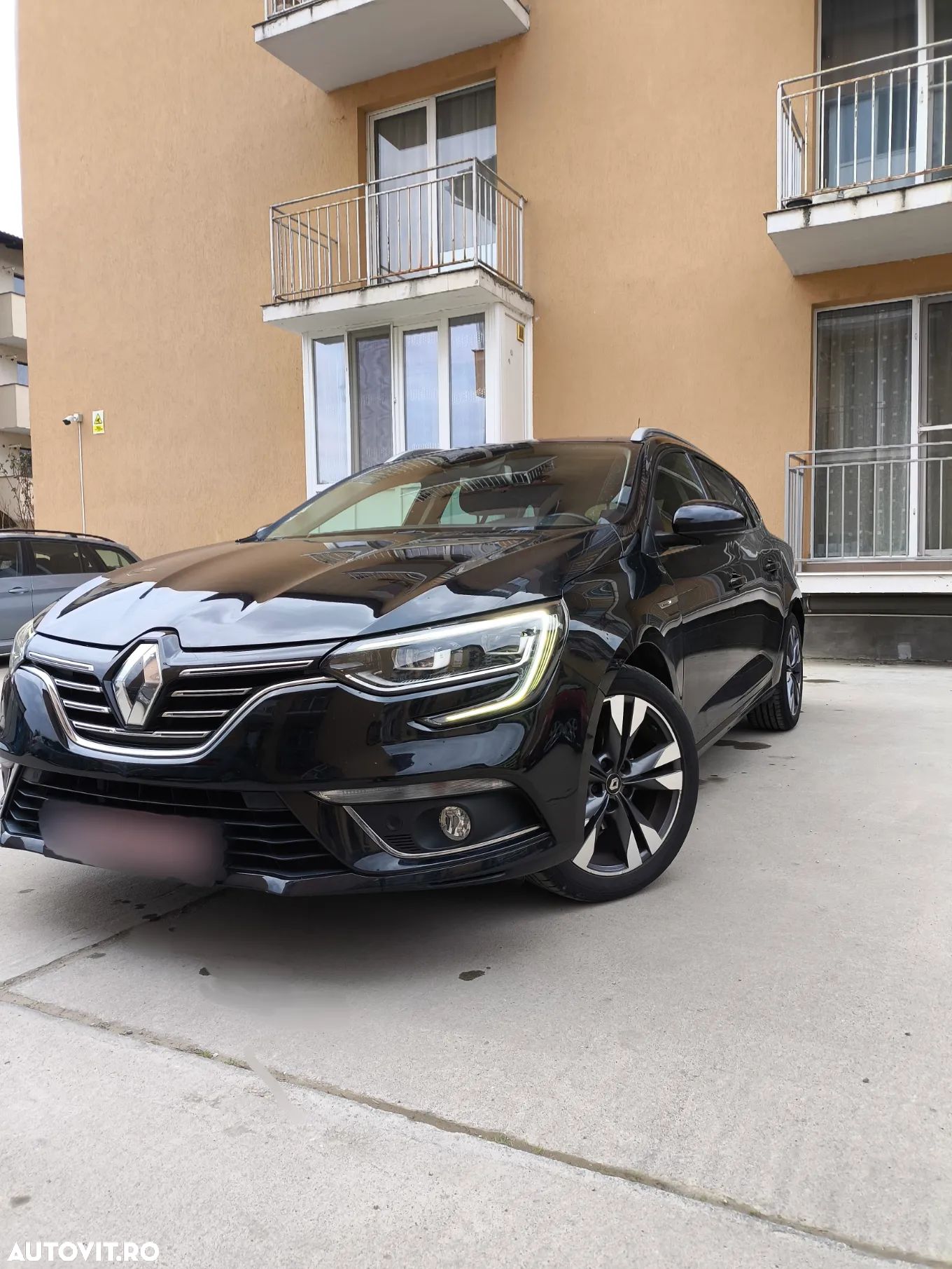 Renault Megane TCE 140 GPF Intens - 1