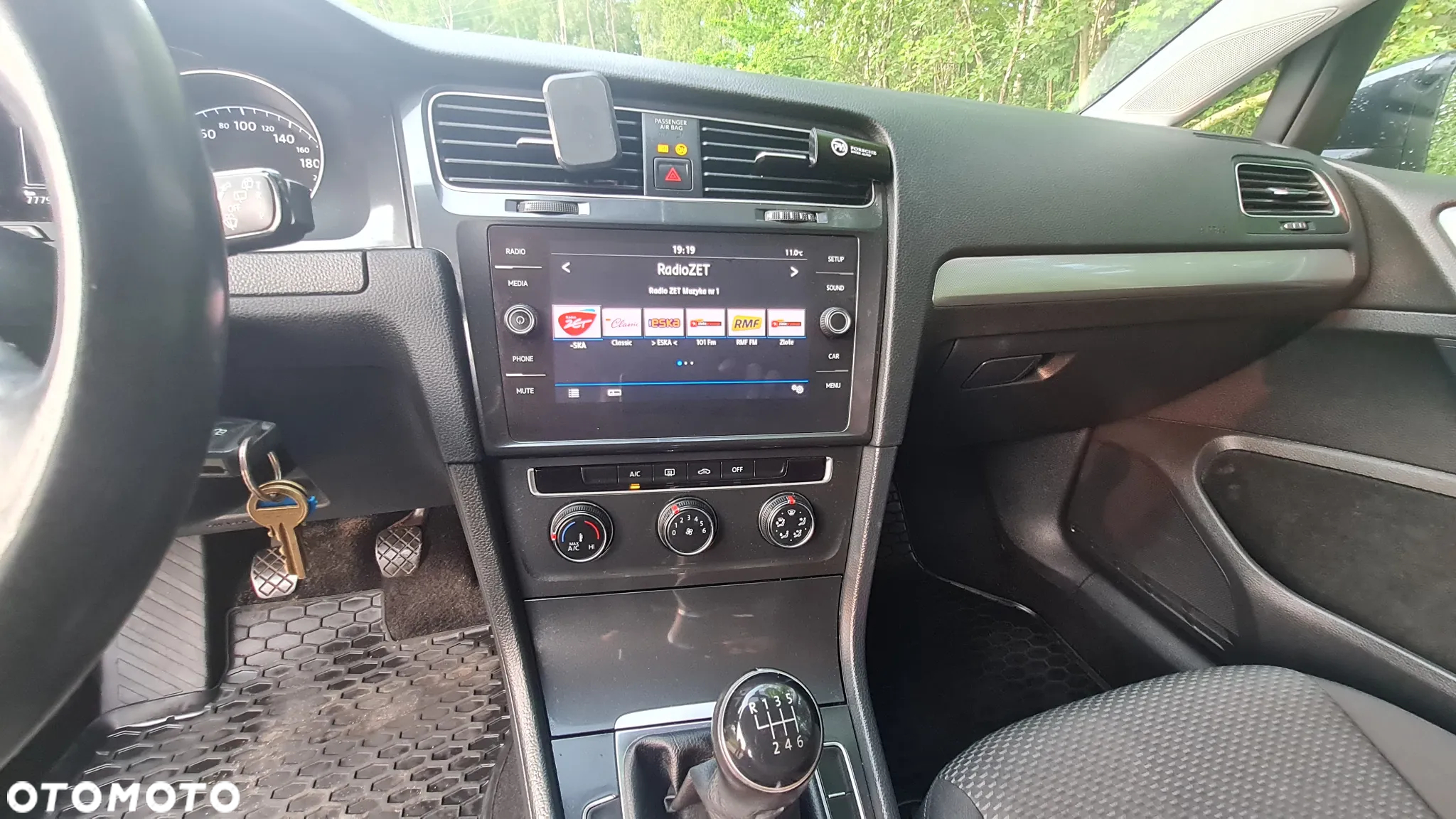 Volkswagen Golf - 10