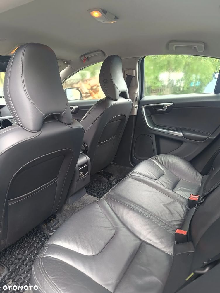 Volvo S60 D2 Summum - 12