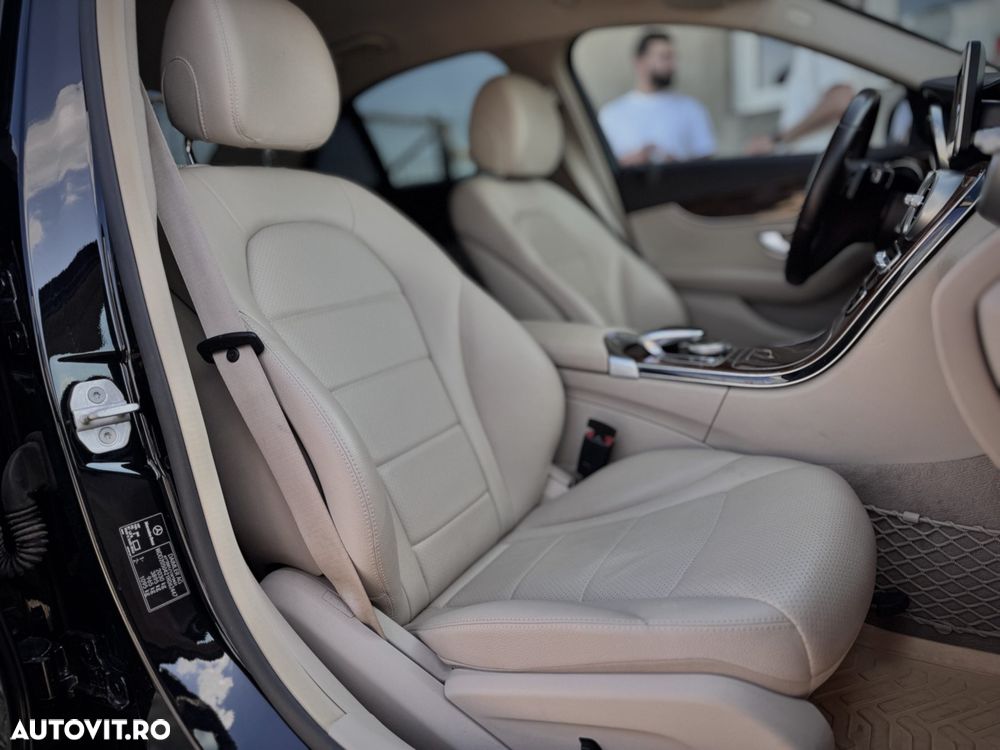 Mercedes-Benz C 200 4MATIC Aut. - 12