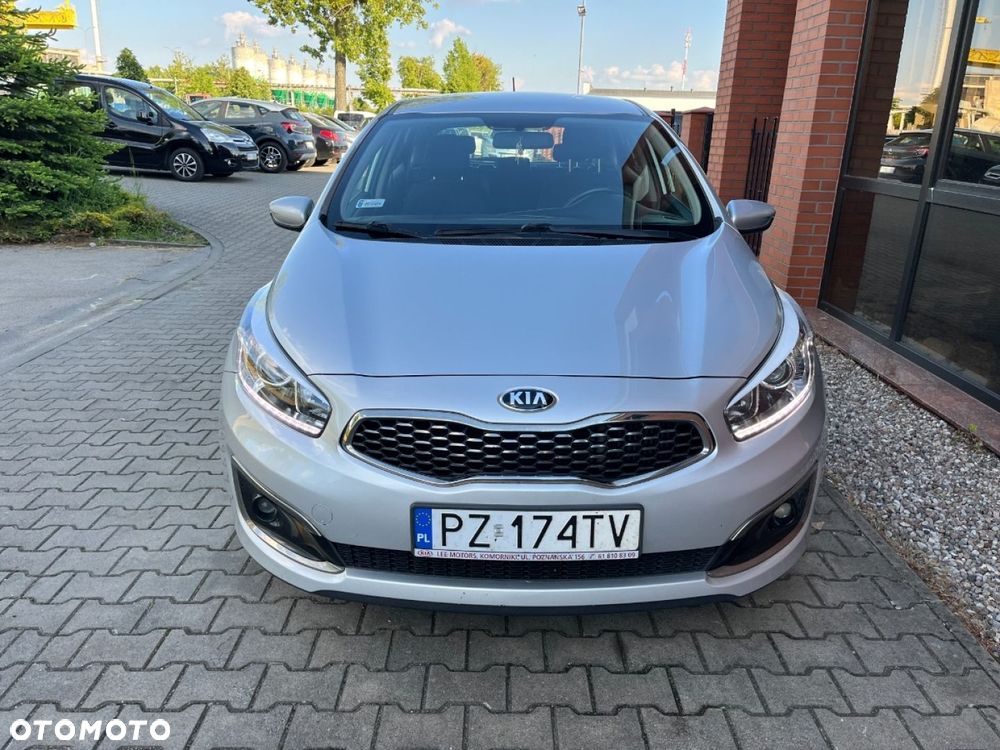Kia Ceed Cee'd 1.4 CRDi M - 5