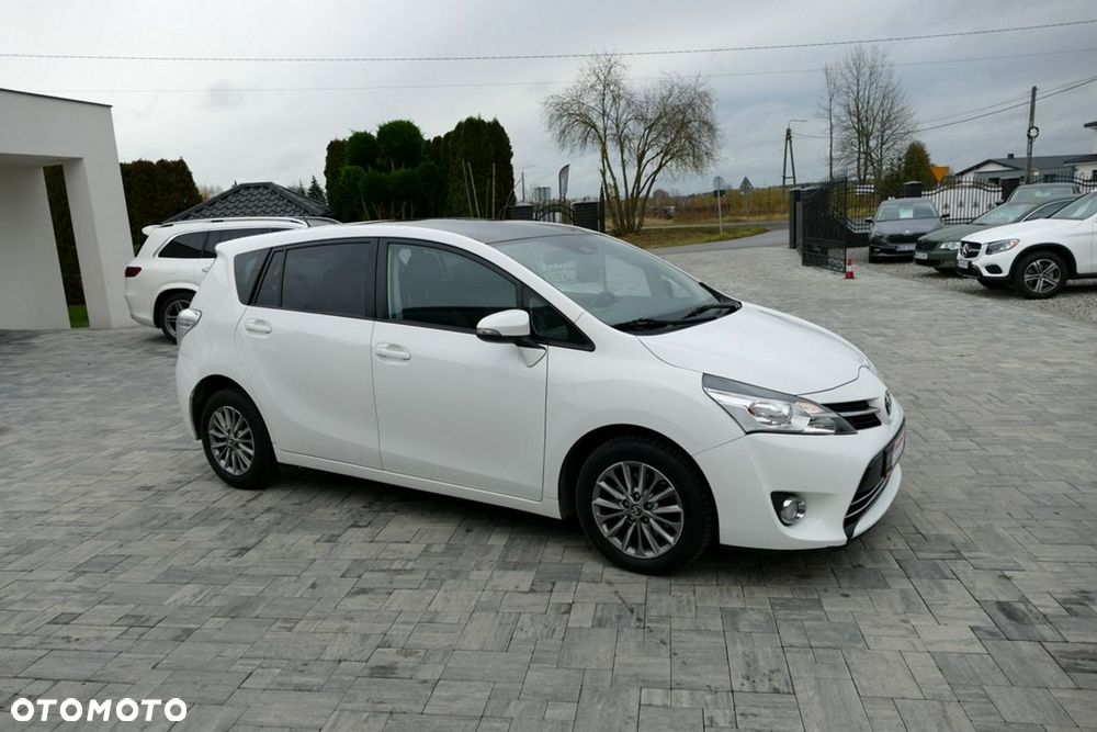 Toyota Verso 1.6 D-4D Premium - 19
