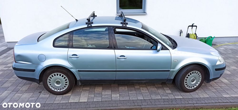 Volkswagen Passat 1.9 TDI Comfortline - 6