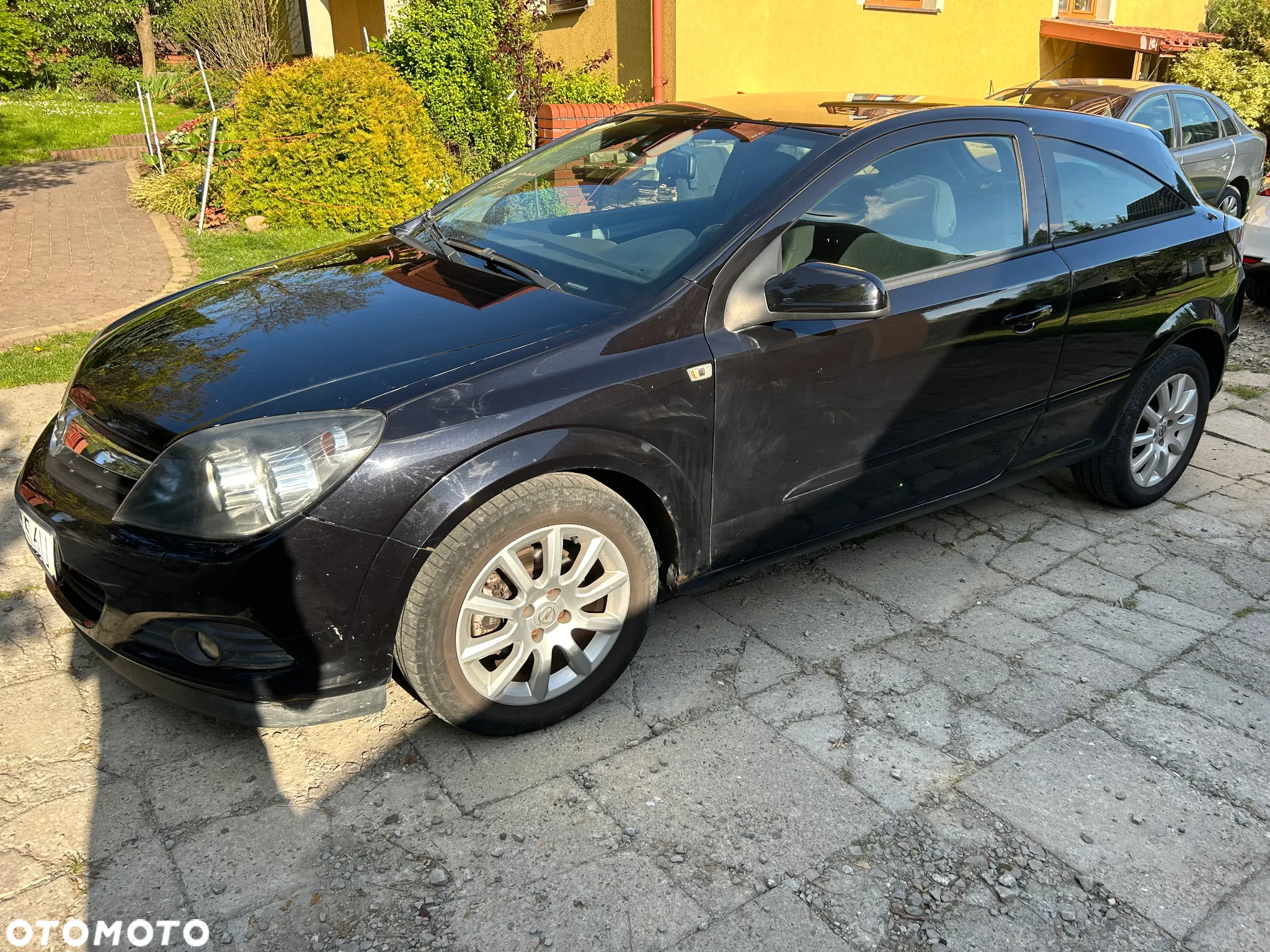 Opel Astra III GTC 1.6 Enjoy - 10