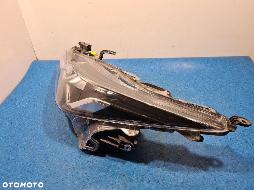 TOYOTA COROLLA E21 REFLEKTOR LEWY 81150-02T30-00 - 7