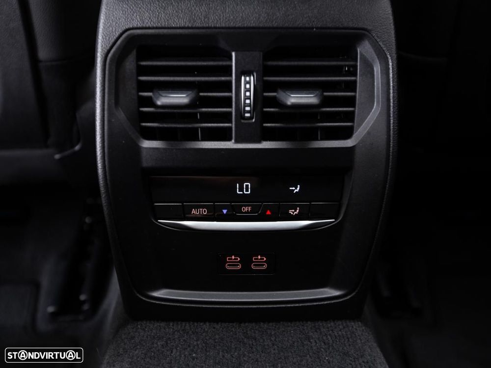 BMW 320 e Pack Desportivo M Auto - 32