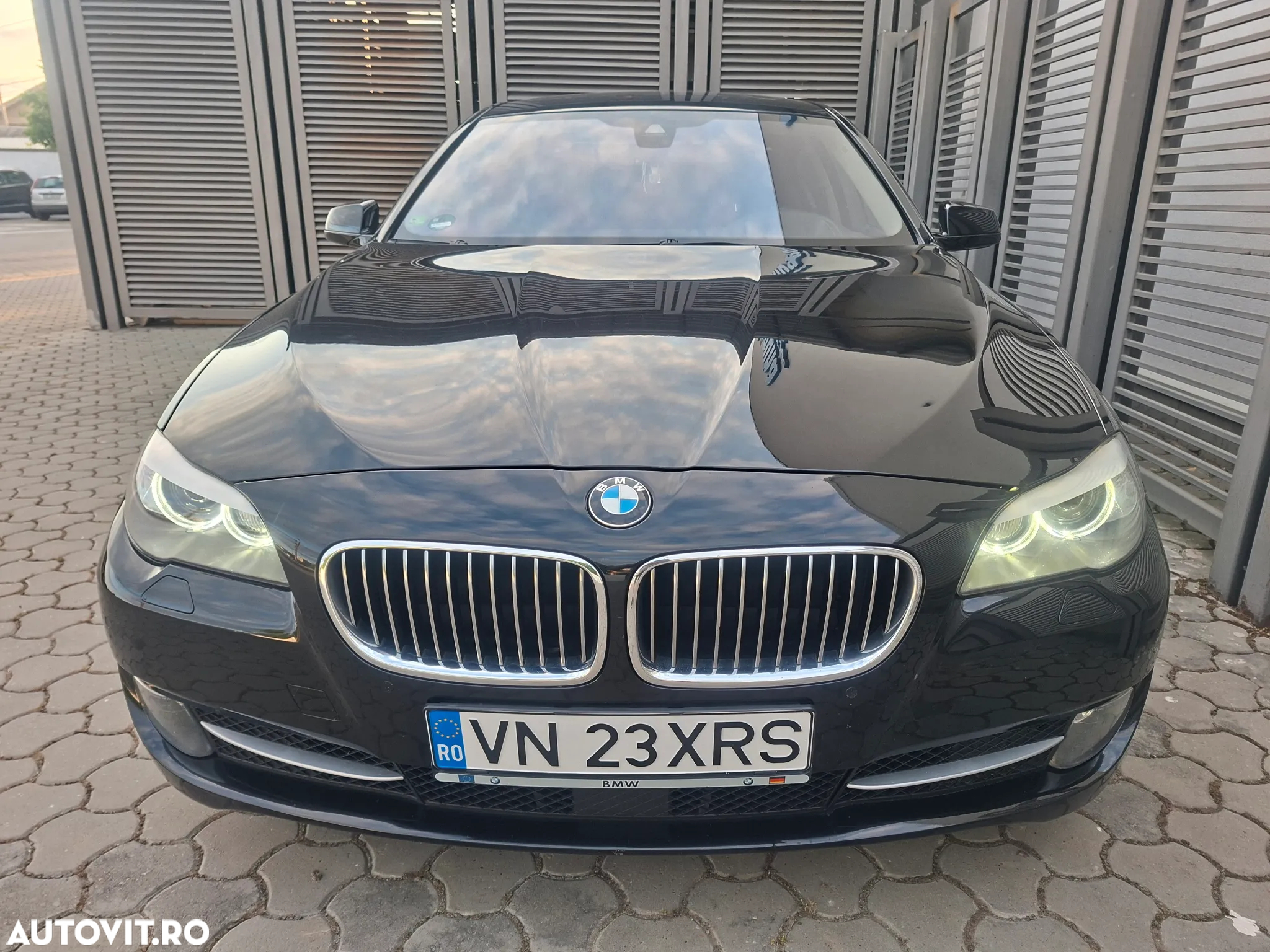 BMW Seria 5 530d Sport-Aut. Luxury Line - 19