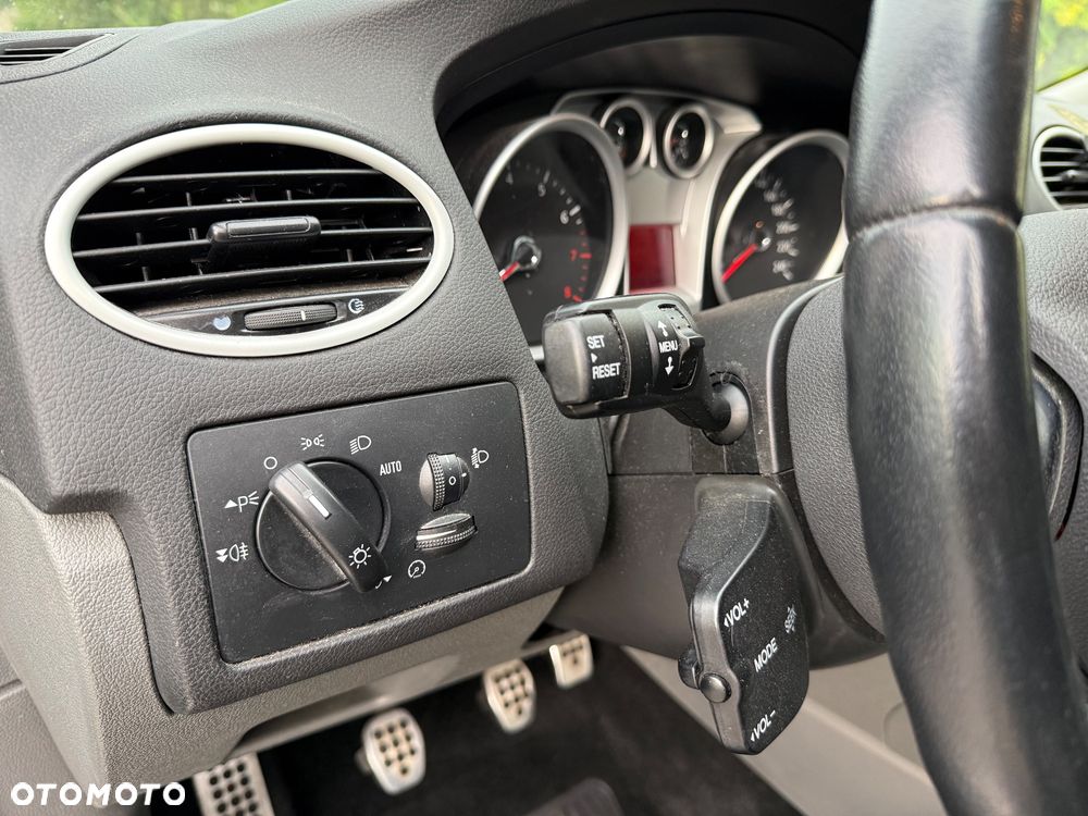 Ford Focus 1.6 16V Viva II - 15