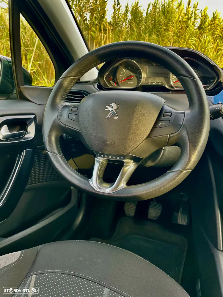 Peugeot 208 1.2 PureTech Access - 23