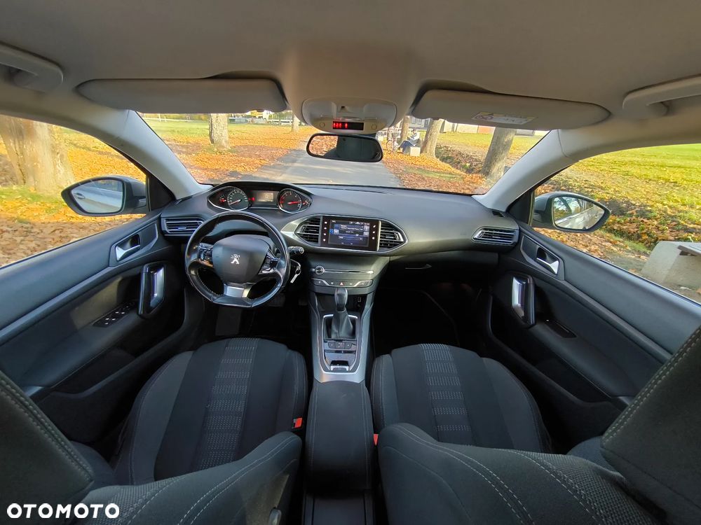 Peugeot 308 1.6 BlueHDi Allure S&S EAT6 - 11