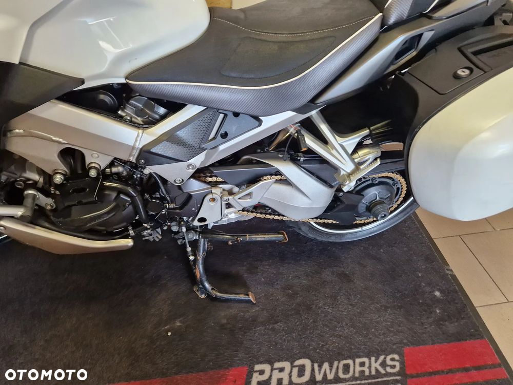 Honda VFR - 29