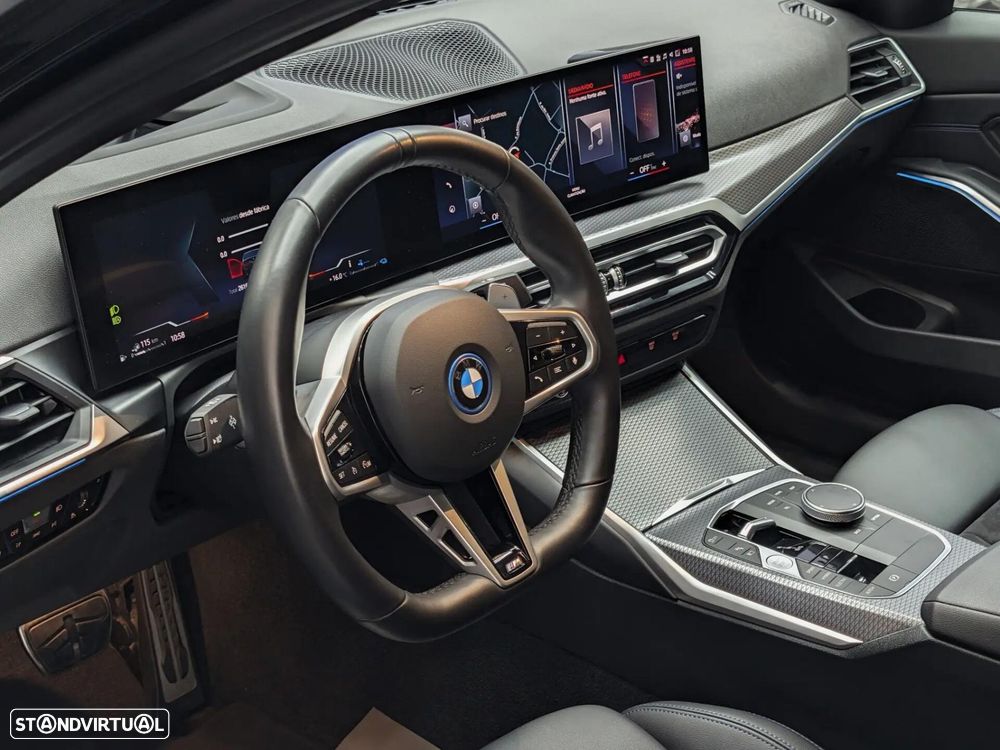 BMW 320 e Pack Desportivo M Auto - 46