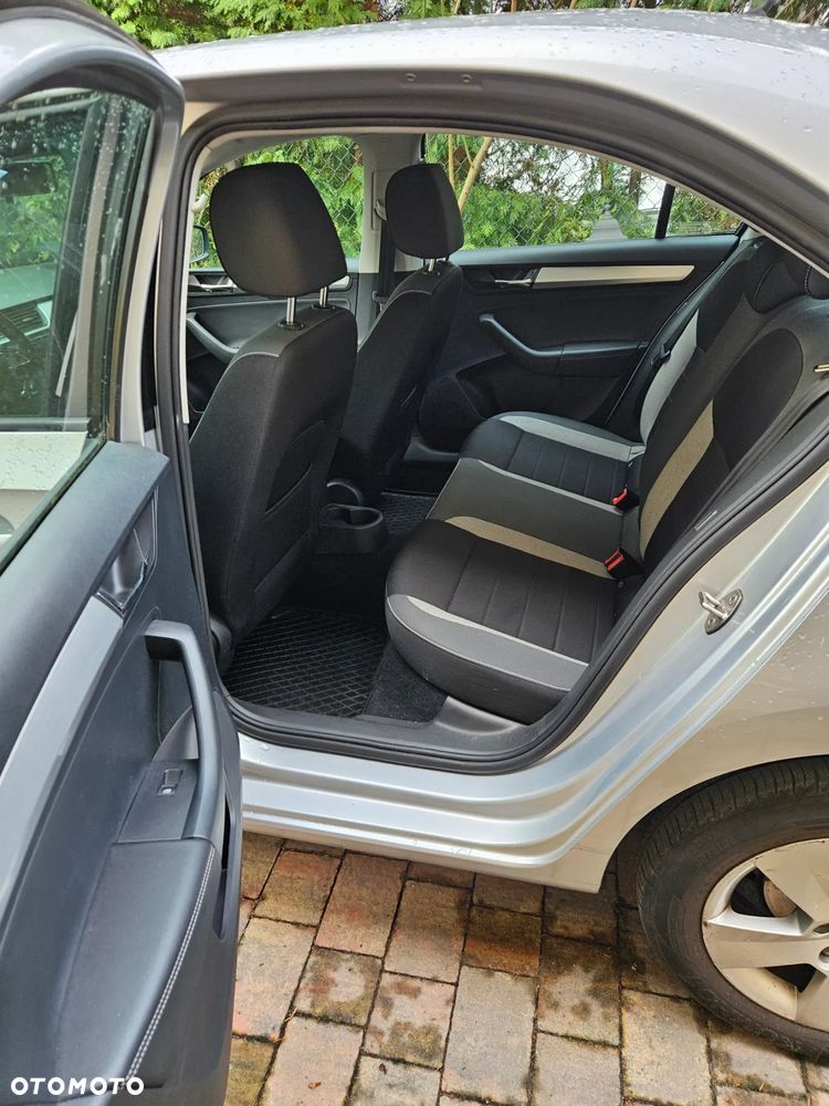 Skoda RAPID 1.0 TSI Ambition - 20