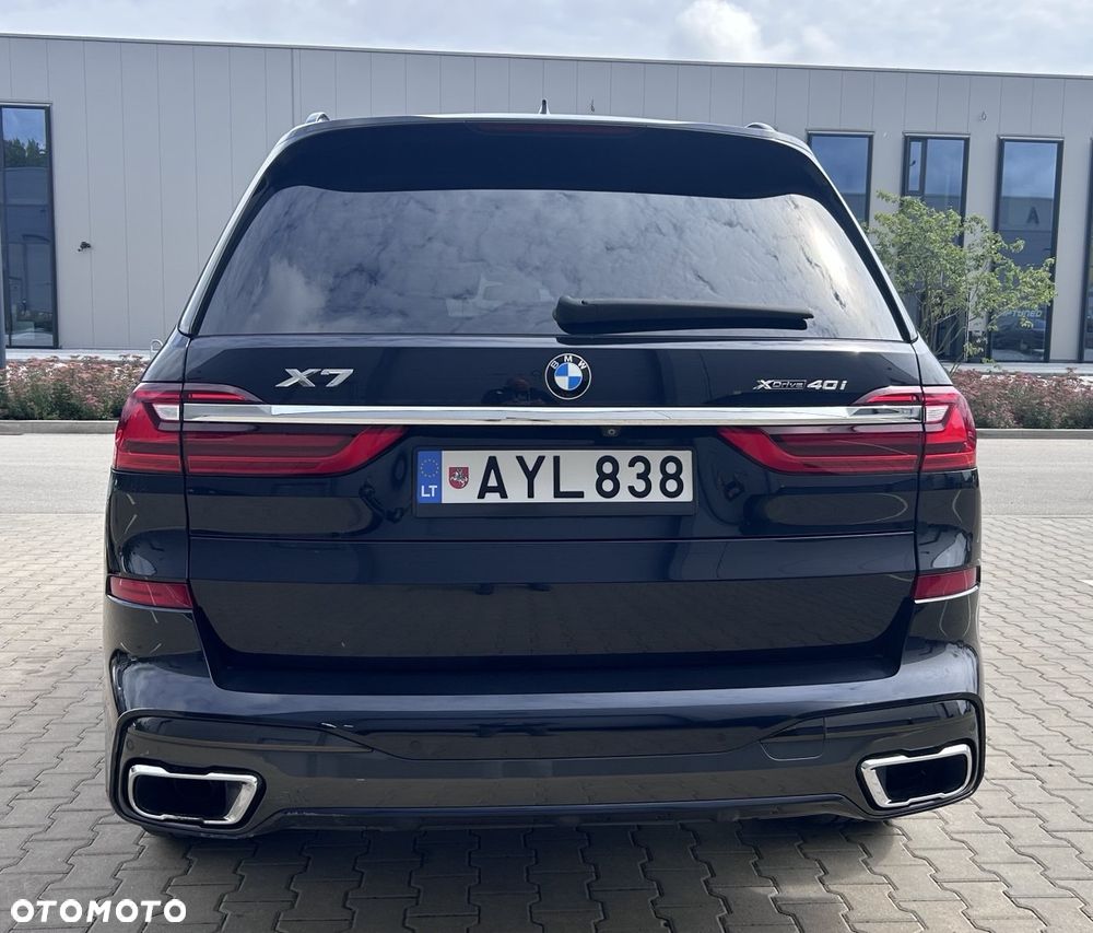 BMW X7 xDrive40i - 7