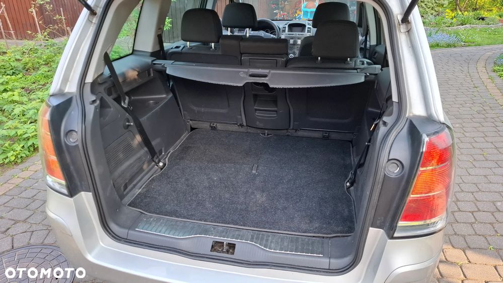 Opel Zafira 1.8 - 12