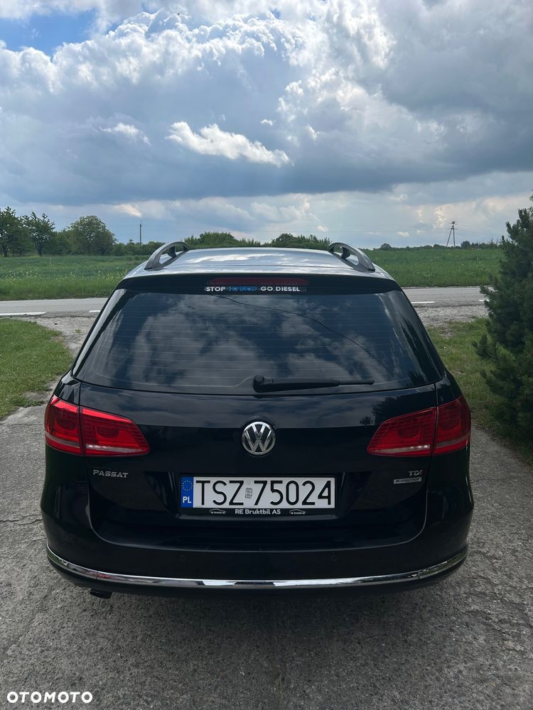 Volkswagen Passat 1.6 TDI DPF BlueMot Comfortline - 4