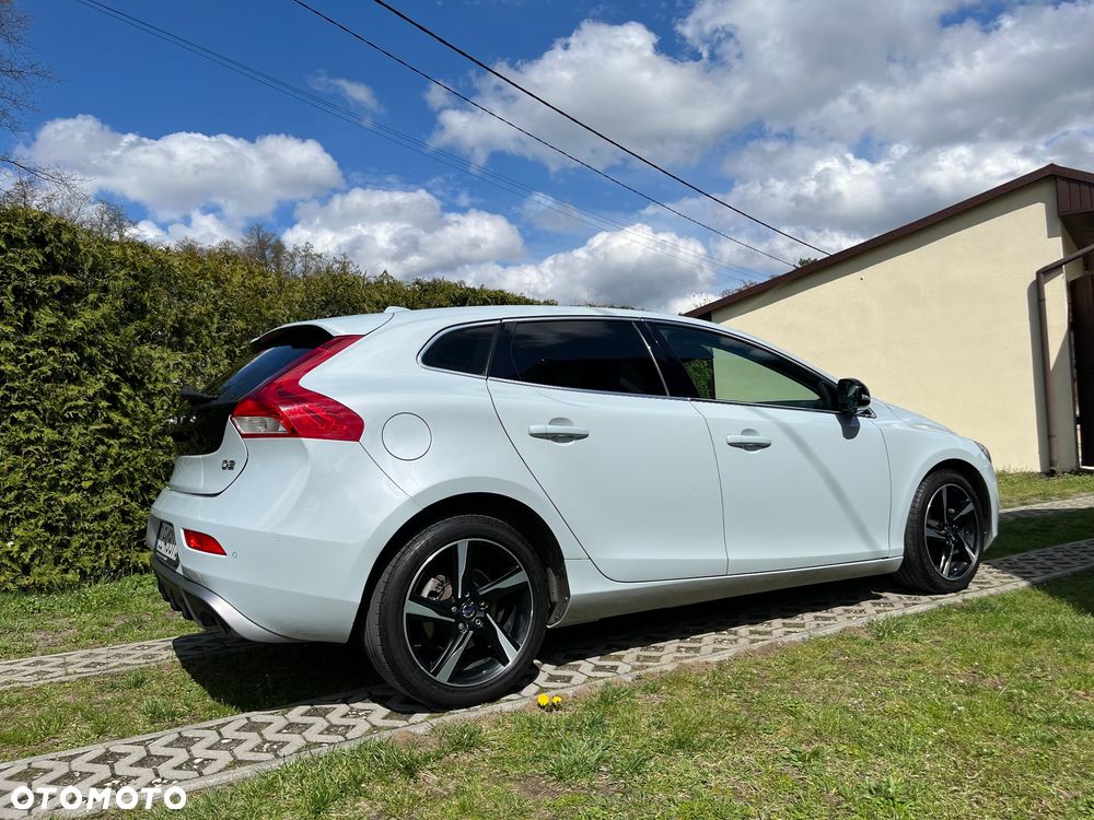 Volvo V40 D2 R-Design Summum - 3