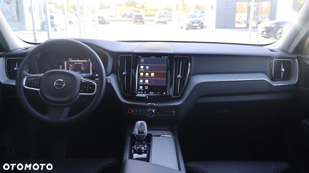 Volvo XC 60 B5 B AWD Plus Dark - 13