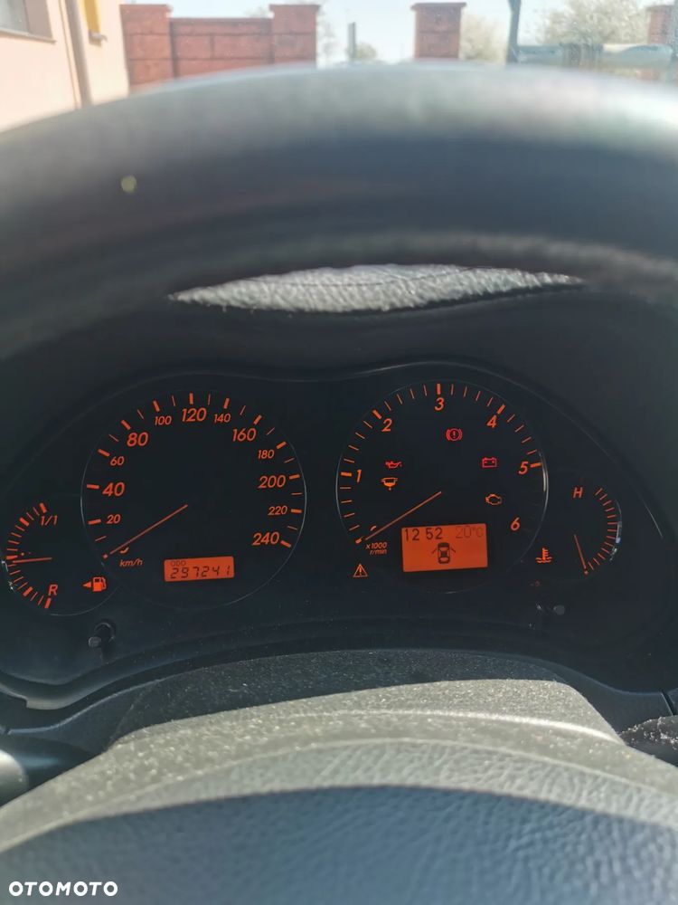 Toyota Avensis 2.0 D-4D Combi - 15
