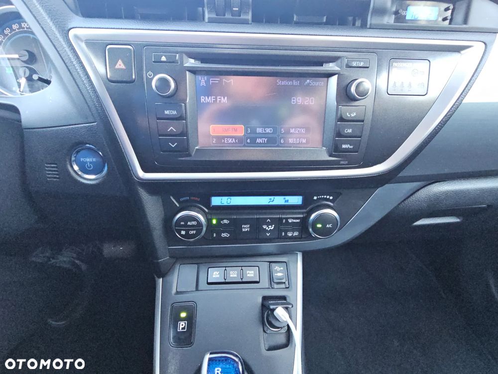 Toyota Auris - 14