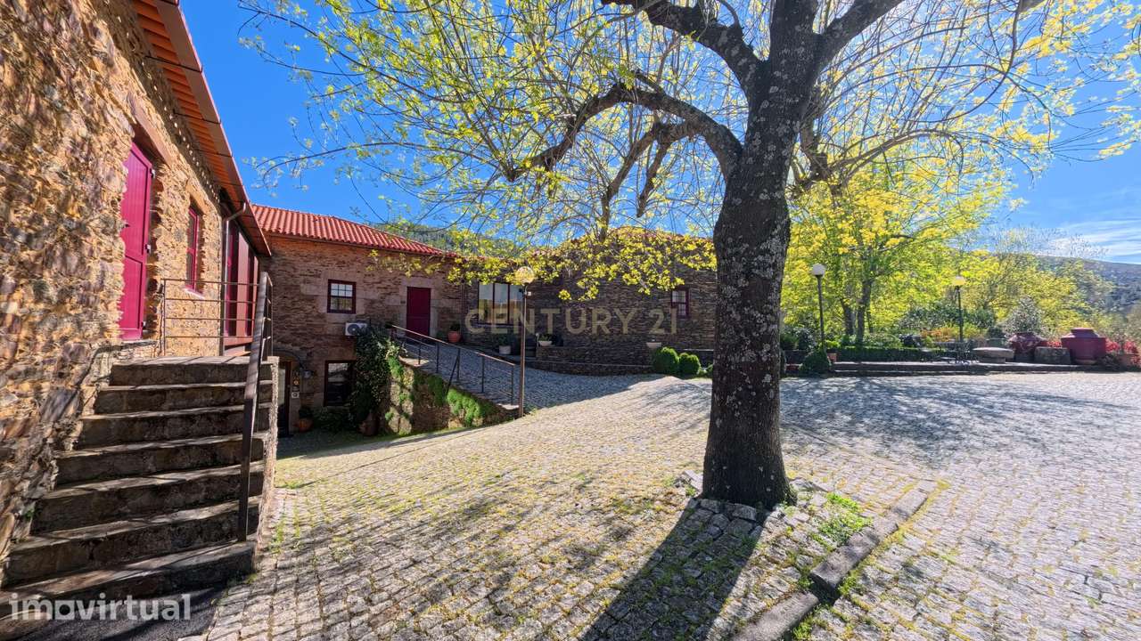 Casa Lagar da Alagoa, um refúgio com potencial no coração da Serra da - Grande imagem: 2/39