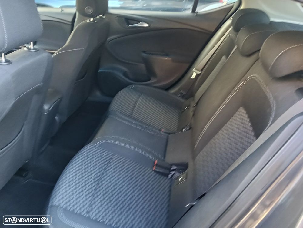 Opel Astra 1.6 CDTI Cosmo S/S J18 - 16