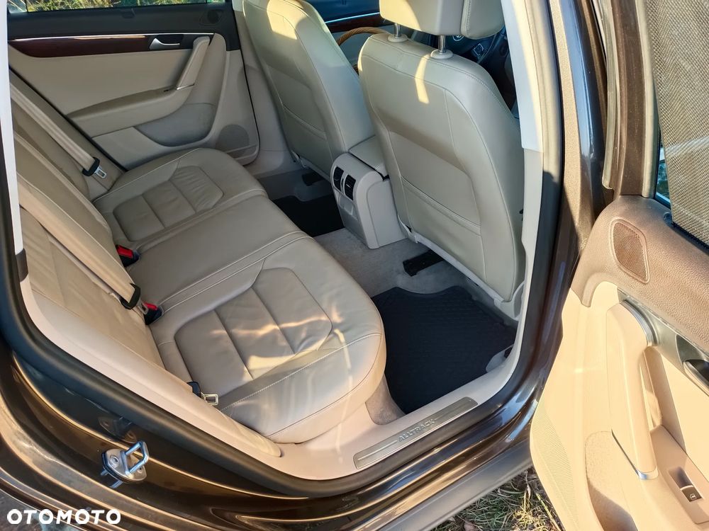 Volkswagen Passat 2.0 TDI 4Mot Comfortline - 8