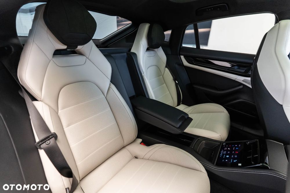 Porsche Panamera - 14