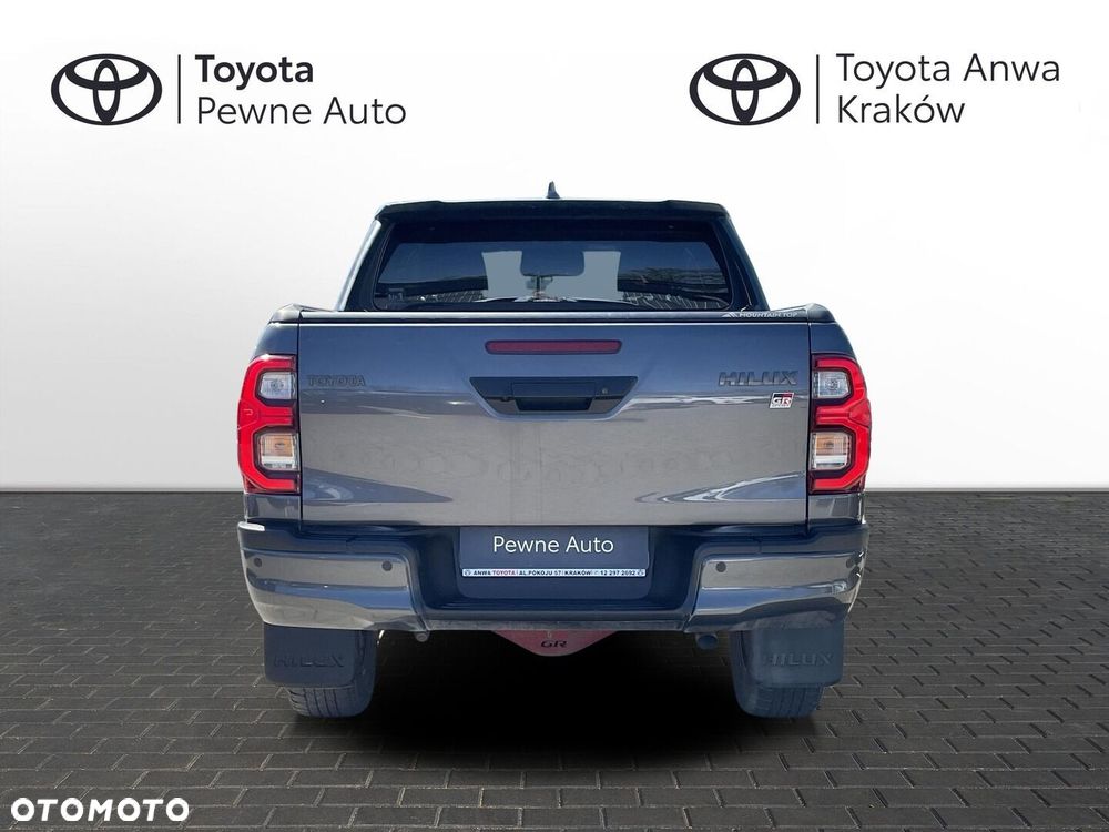 Toyota Hilux 2.8 D-4D Double Cab GR Sport 4x4 - 8