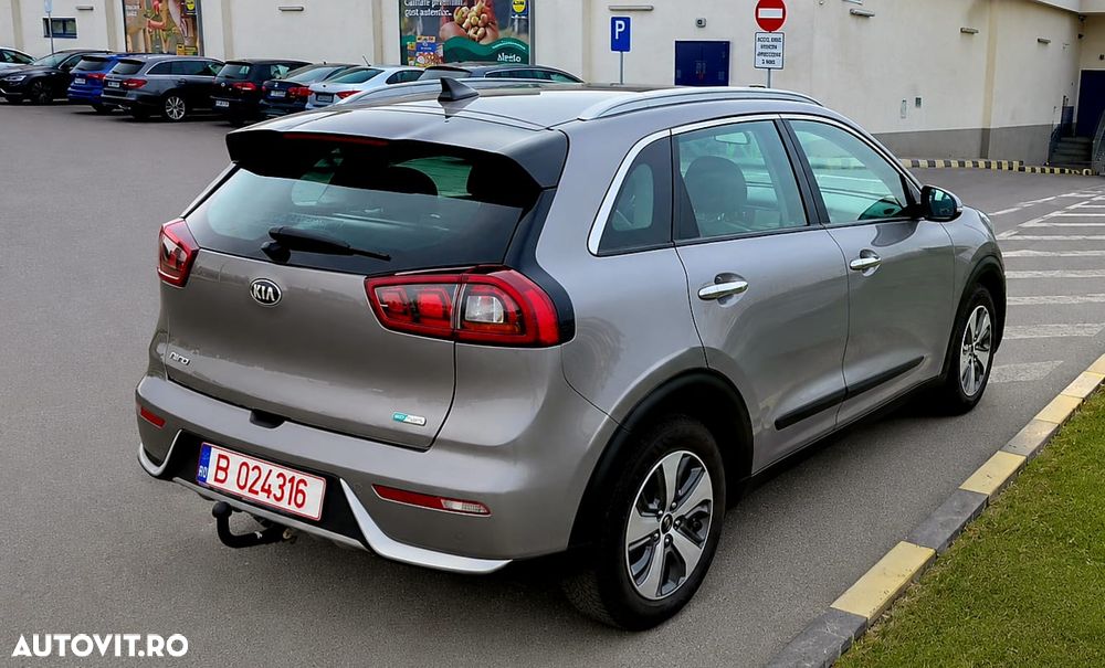 Kia Niro 1.6 GDI 2WD Aut. Edition 7 - 4