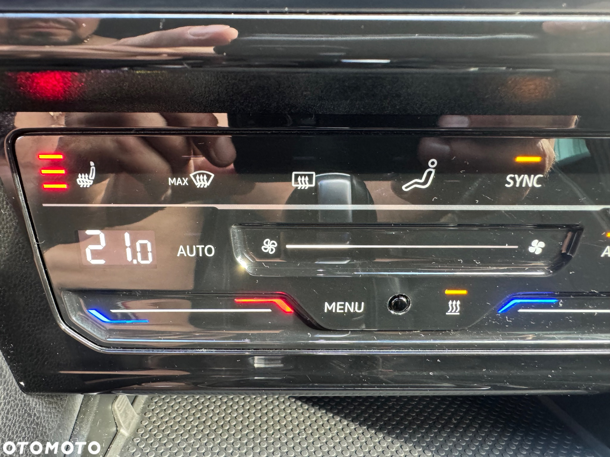 Volkswagen Passat Variant 2.0 TDI SCR DSG 4Motion Elegance - 23