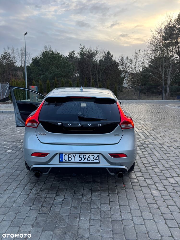 Volvo V40 D2 R Design - 7