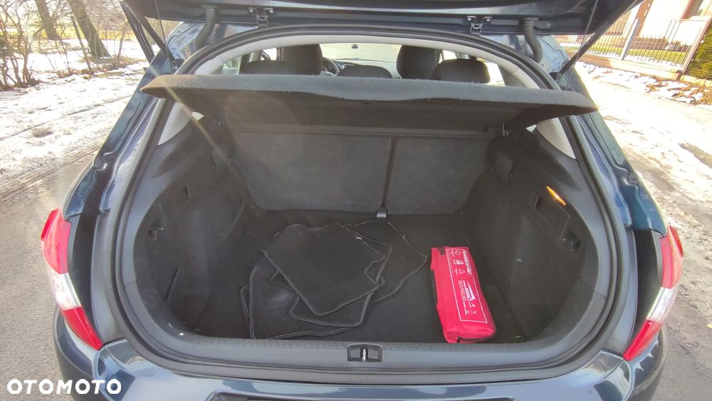 Citroën C4 HDi 90 Attraction - 14