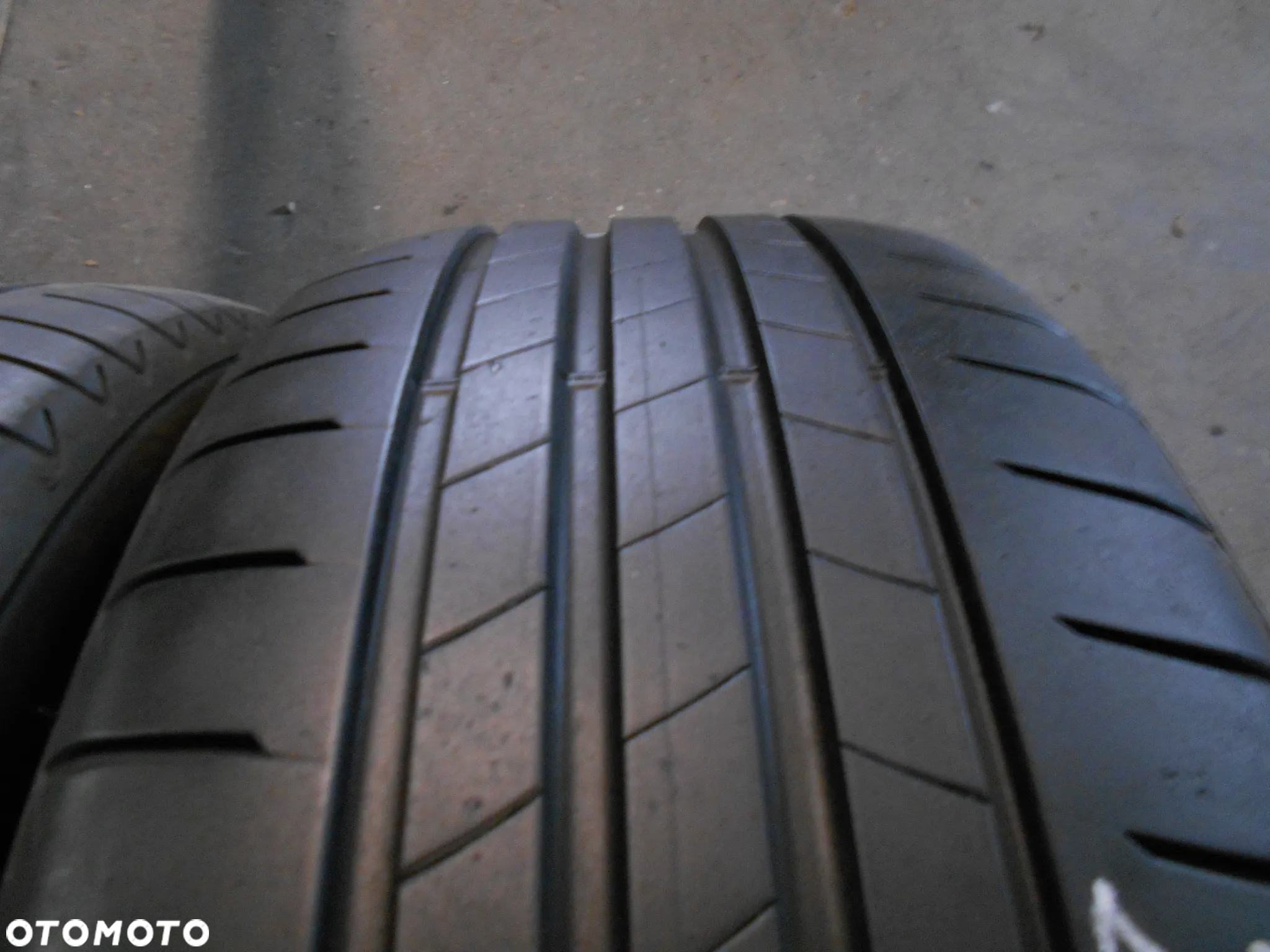 OPONY 225/50R17 BRIDGESTONE TURANZA T005 DOT 2820 7.3MM - 4
